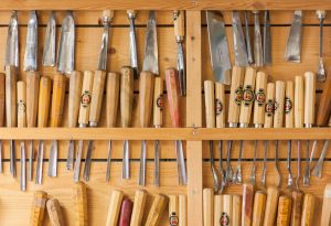 Bildhuggeri. Möbelsnickare.